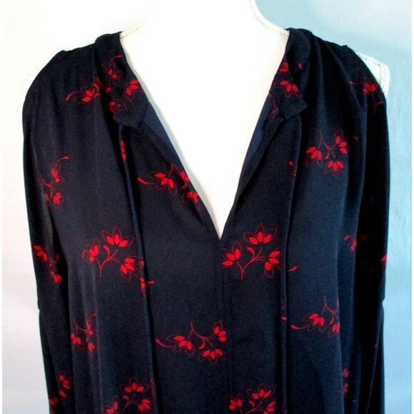 Loft Women's Blue & Red Floral Print Peek A Boo Shoulder Shirt Size XL - Picture 2 of 9